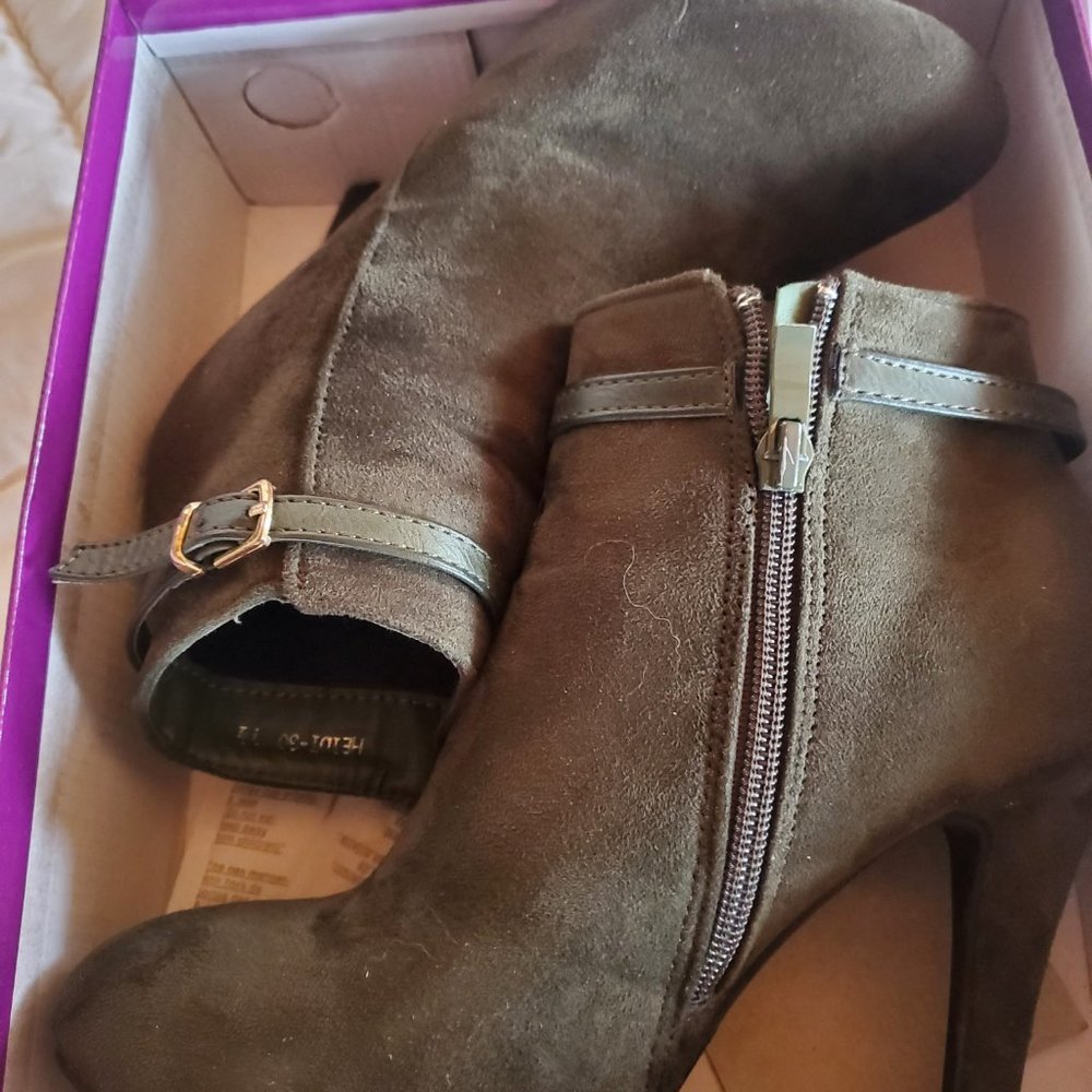 Top Moda Olive Green Booties 7.5